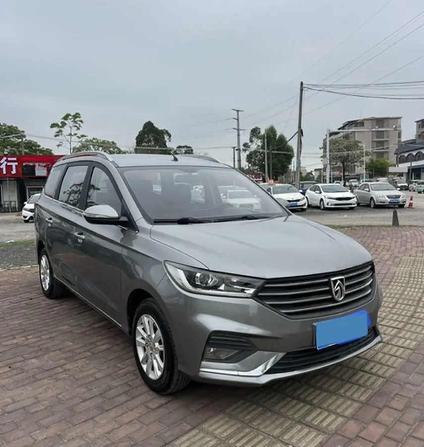 2018 BaoJun 360 1.5L 112HP L4 6MT,autocango,china used car exporter,china ev exporter,chinese used car exporter,chinese used ev exporter