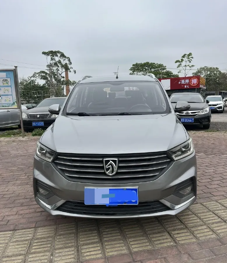 2018 BaoJun 360 1.5L 112HP L4 6MT,autocango,china used car exporter,china ev exporter,chinese used car exporter,chinese used ev exporter
