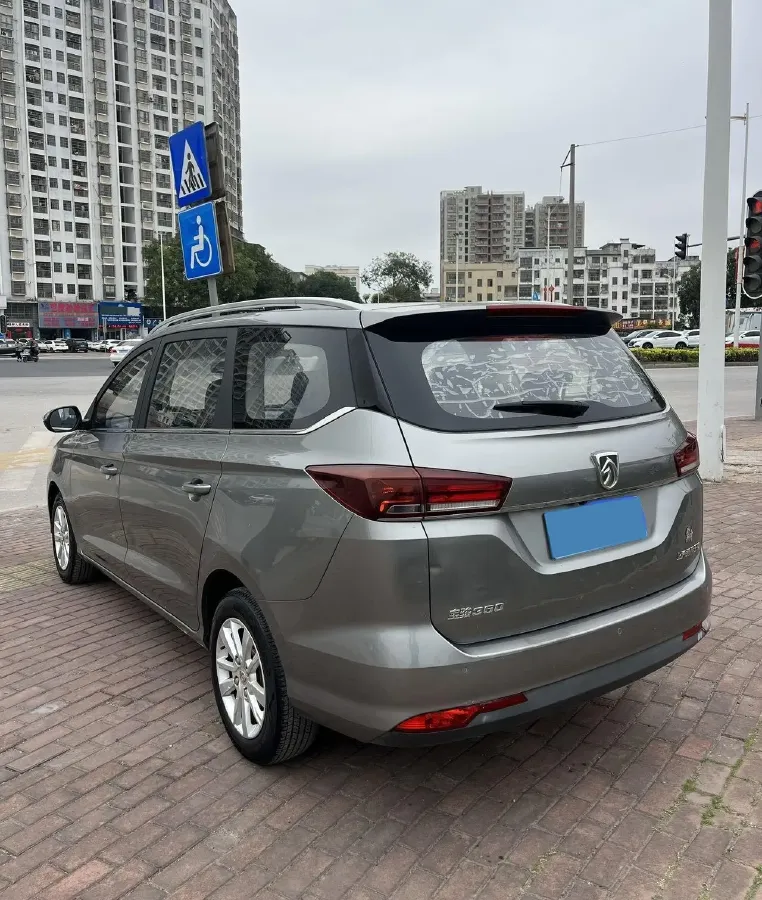 2018 BaoJun 360 1.5L 112HP L4 6MT,autocango,china used car exporter,china ev exporter,chinese used car exporter,chinese used ev exporter