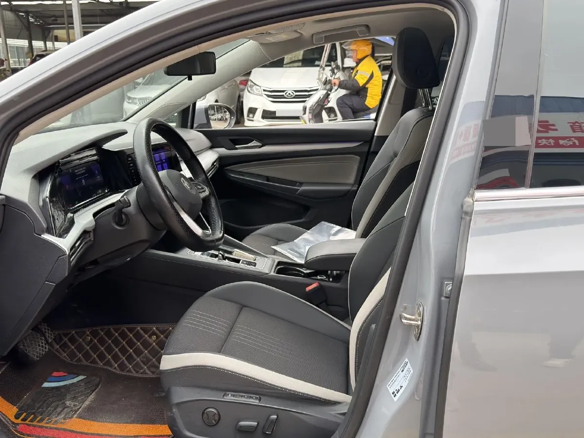 2023 Volkswagen Golf 1.4T 150HP L4 7DCT,autocango,china used car exporter,china ev exporter,chinese used car exporter,chinese used ev exporter