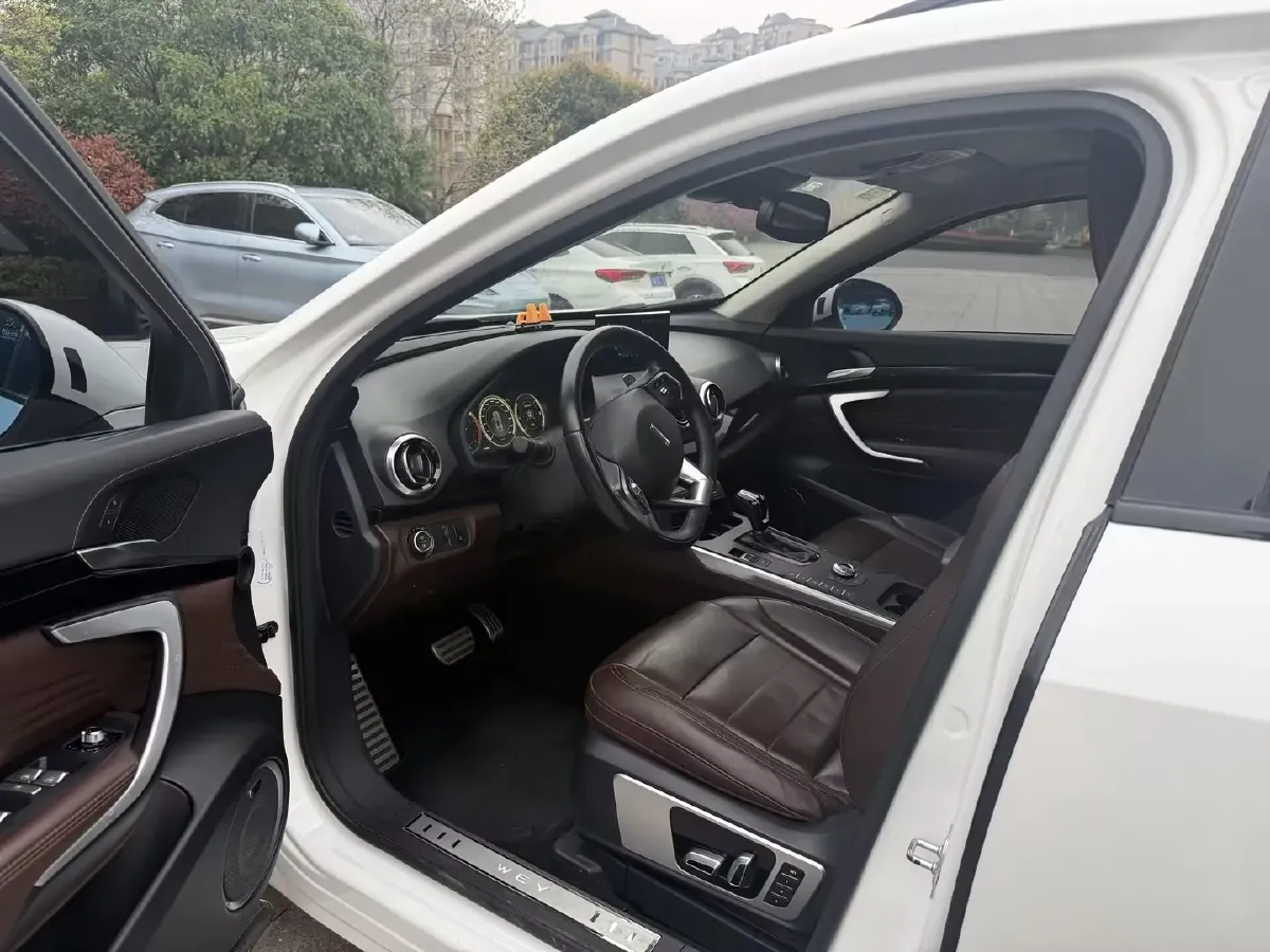 2017 WEY VV7 2.0T 234HP L4 7DCT,autocango,china used car exporter,china ev exporter,chinese used car exporter,chinese used ev exporter