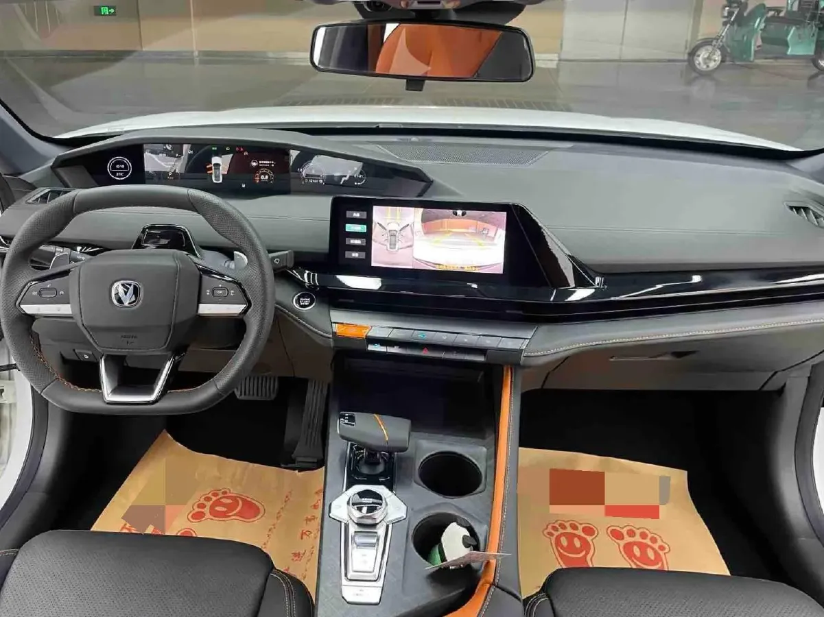 2022 ChangAn UNI-V 1.5T 188HP L4 7DCT,autocango,china used car exporter,china ev exporter,chinese used car exporter,chinese used ev exporter