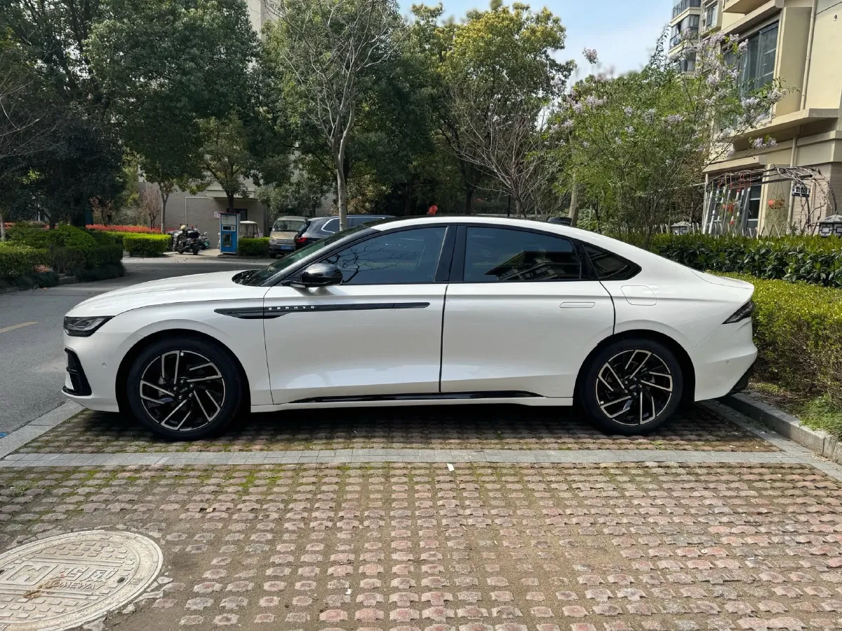 2022 Lincoln Z 2.0T 246HP L4 8AT,autocango,china used car exporter,china ev exporter,chinese used car exporter,chinese used ev exporter