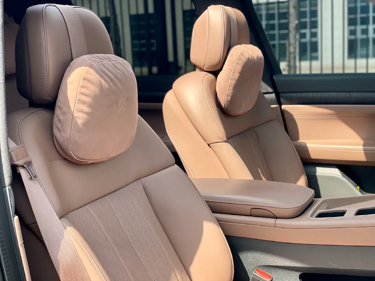 2024 Porsche Macan All-Electric BEV 100KWH,autocango,china used car exporter,china ev exporter,chinese used car exporter,chinese used ev exporter