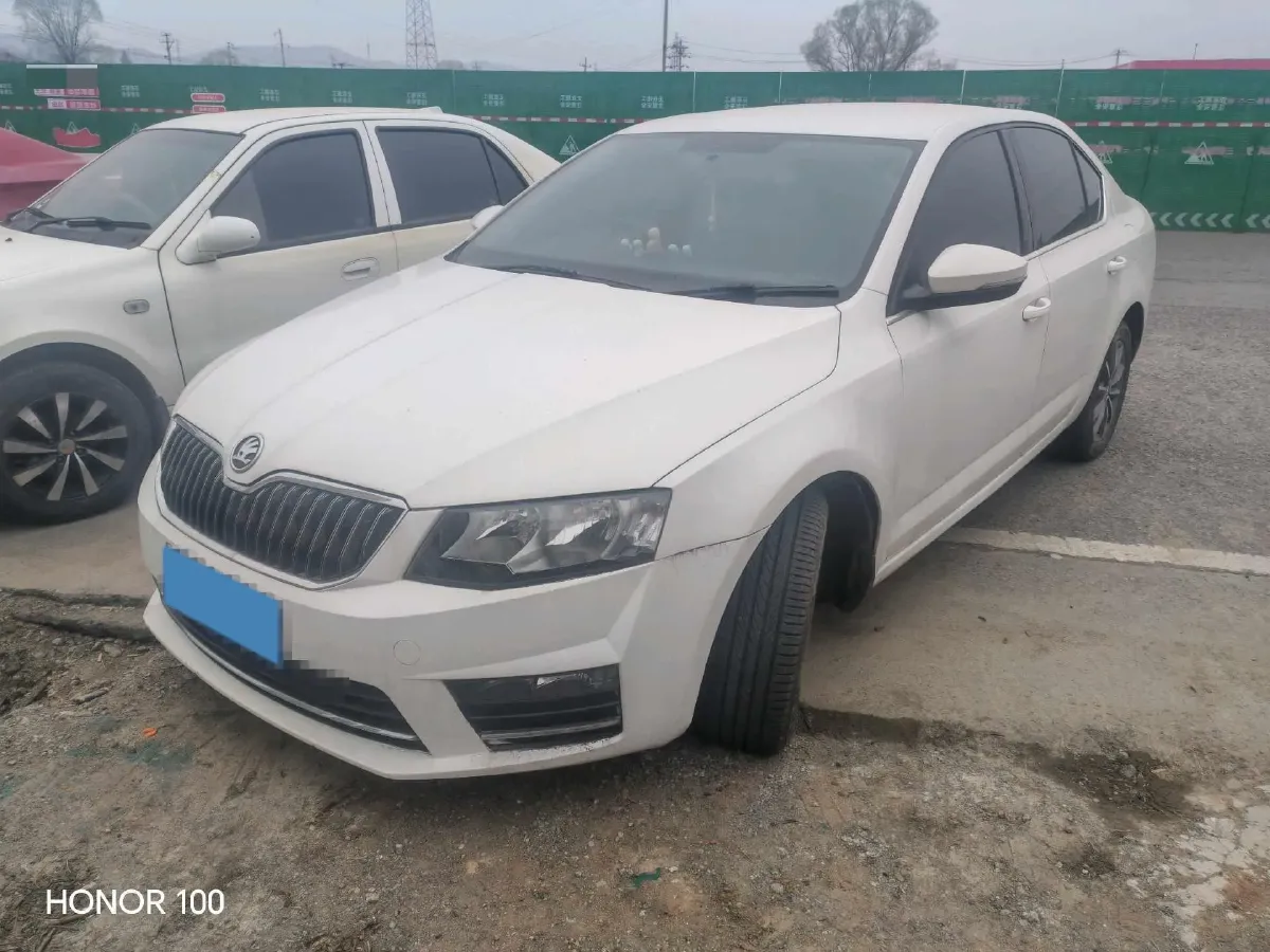 2017 Skoda Octavia 1.6L 110HP L4 5MT,autocango,china used car exporter,china ev exporter,chinese used car exporter,chinese used ev exporter