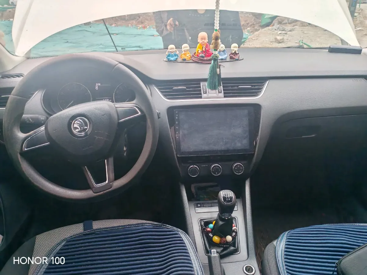 2017 Skoda Octavia 1.6L 110HP L4 5MT,autocango,china used car exporter,china ev exporter,chinese used car exporter,chinese used ev exporter