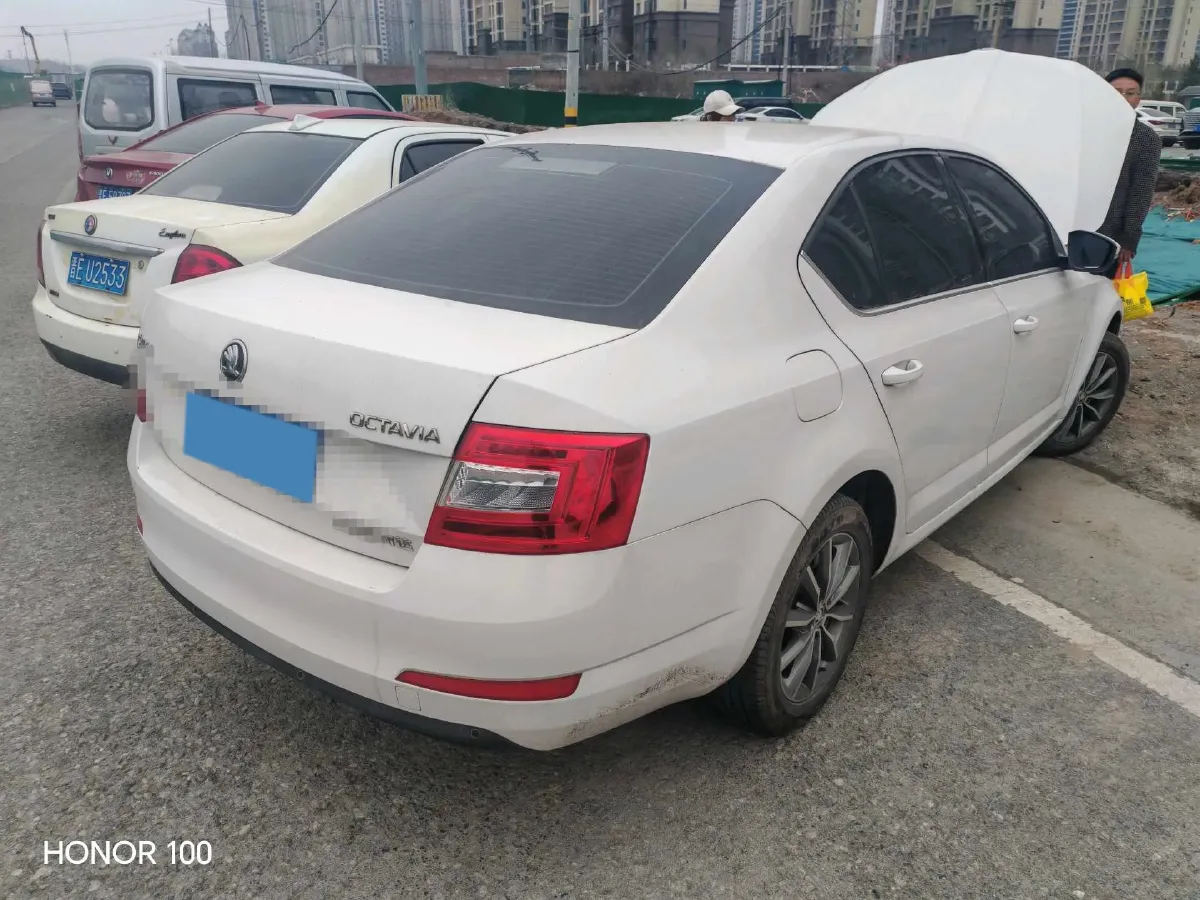 2017 Skoda Octavia 1.6L 110HP L4 5MT,autocango,china used car exporter,china ev exporter,chinese used car exporter,chinese used ev exporter