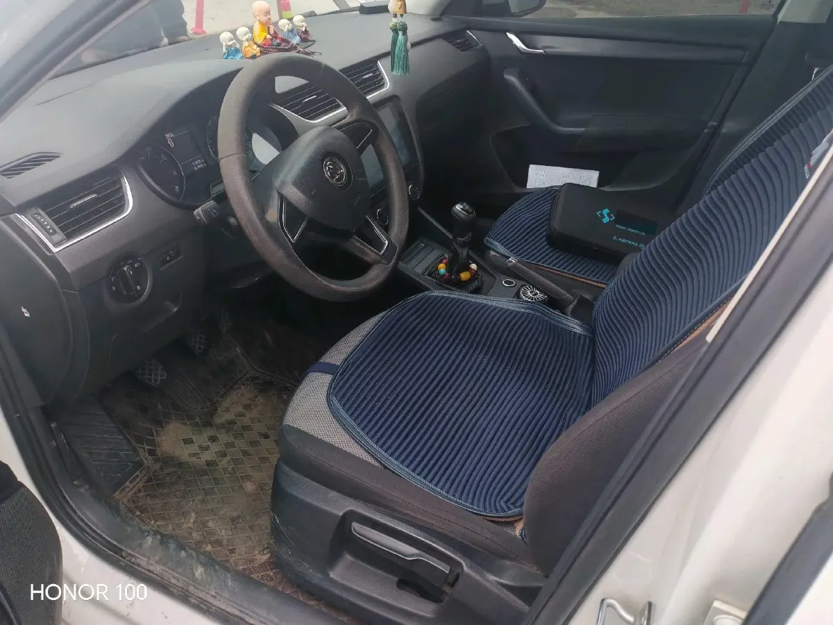 2017 Skoda Octavia 1.6L 110HP L4 5MT,autocango,china used car exporter,china ev exporter,chinese used car exporter,chinese used ev exporter