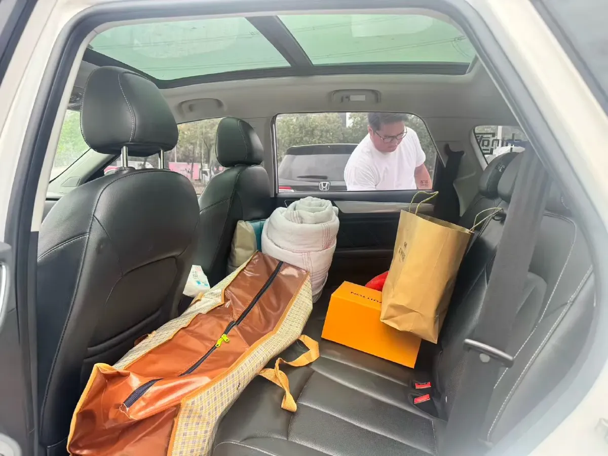 2018 Roewe RX5 1.5T 169HP L4 6MT,autocango,china used car exporter,china ev exporter,chinese used car exporter,chinese used ev exporter