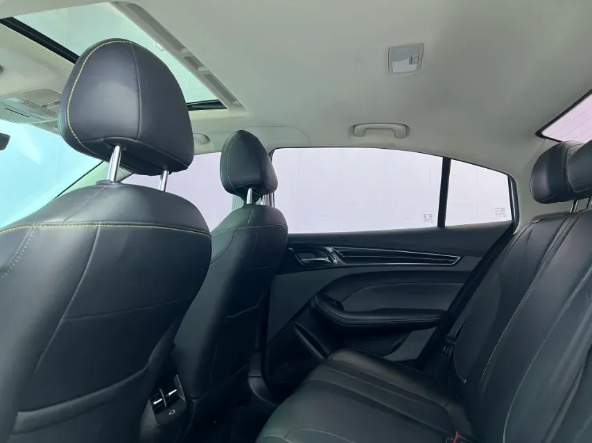 2021 Roewe i5 1.5L 120HP L4 CVT,autocango,china used car exporter,china ev exporter,chinese used car exporter,chinese used ev exporter