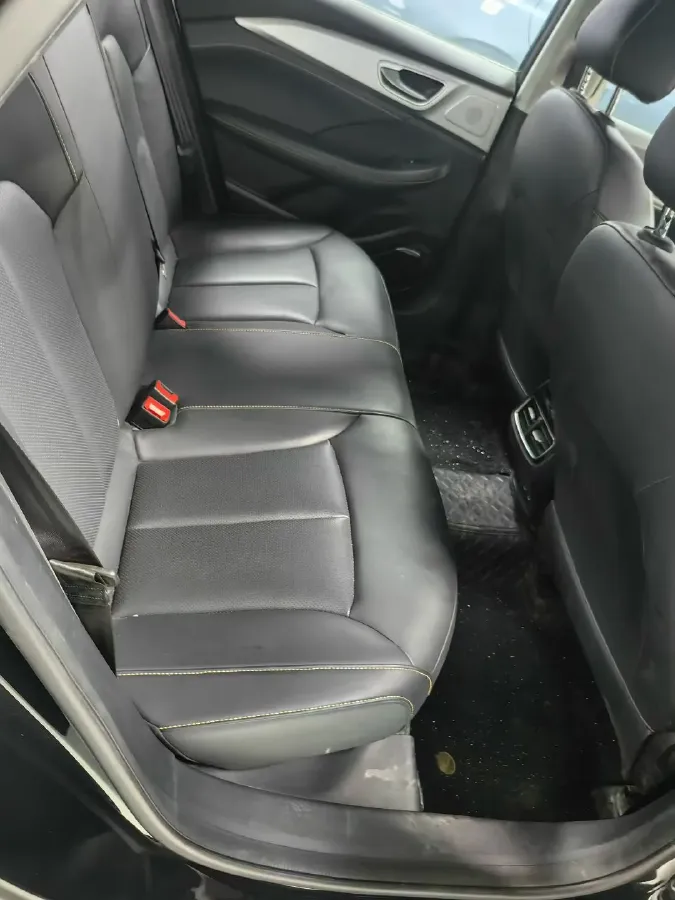 2019 Roewe i6 1.5T 169HP L4 AMT PHEV 9.1KWH,autocango,china used car exporter,china ev exporter,chinese used car exporter,chinese used ev exporter