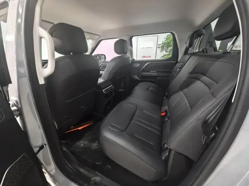 2025 MAXUS InterstellarX 2.5T 224HP L4 8AT,autocango,china used car exporter,china ev exporter,chinese used car exporter,chinese used ev exporter