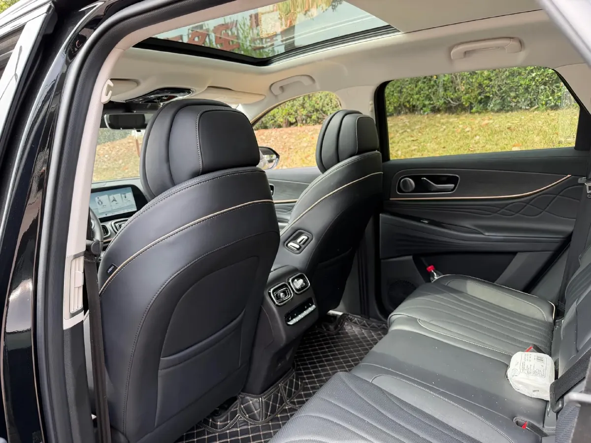 2023 Chery Tiggo 9 2.0T 261HP L4 8AT,autocango,china used car exporter,china ev exporter,chinese used car exporter,chinese used ev exporter