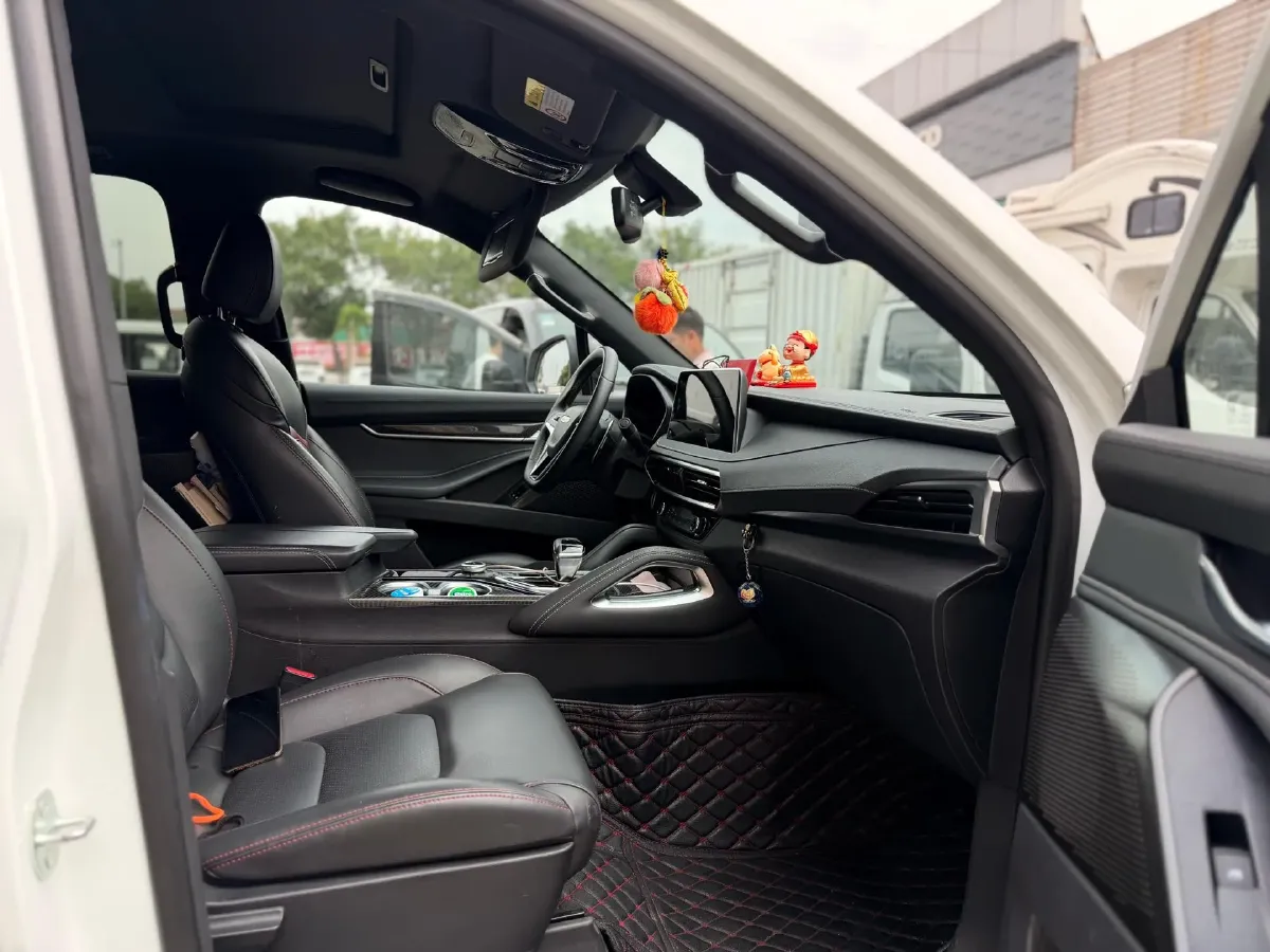 2020 MAXUS D90 Pro 2.0T 218HP L4 8AT,autocango,china used car exporter,china ev exporter,chinese used car exporter,chinese used ev exporter