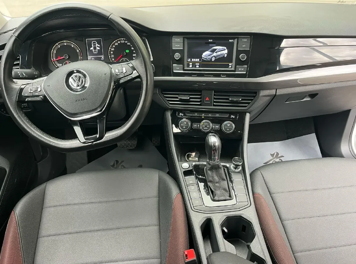 2019 Ford Focus 1.5T 184HP L3 8AT,autocango,china used car exporter,china ev exporter,chinese used car exporter,chinese used ev exporter