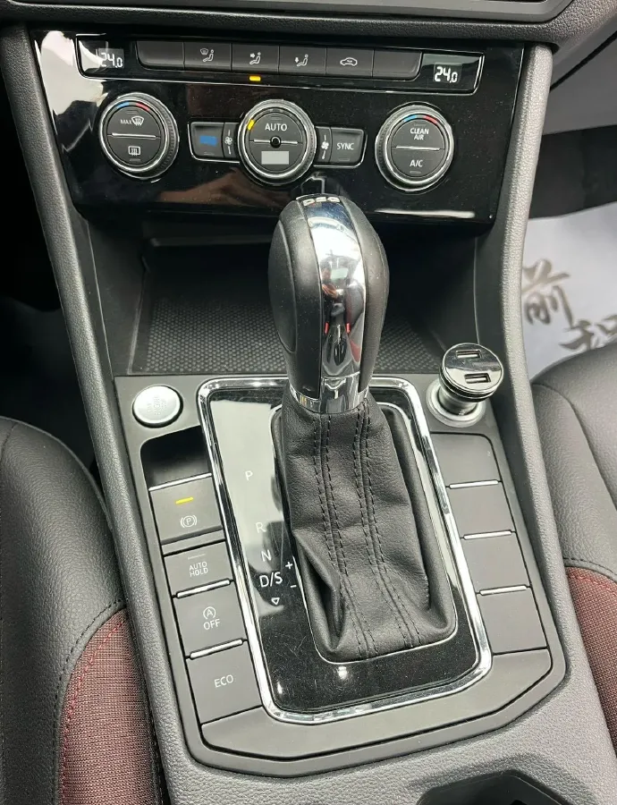 2019 Ford Focus 1.5T 184HP L3 8AT,autocango,china used car exporter,china ev exporter,chinese used car exporter,chinese used ev exporter