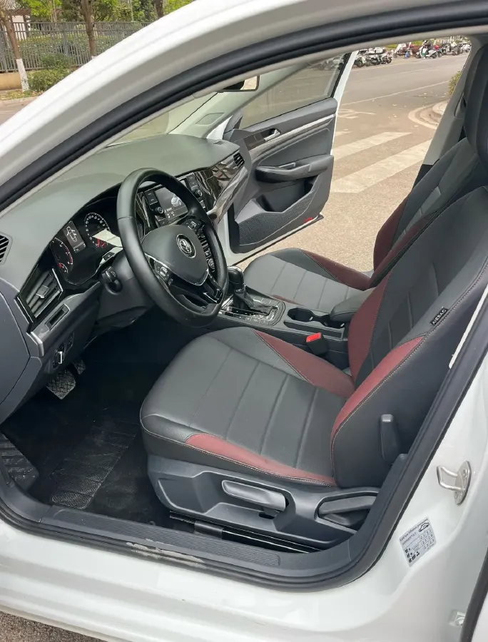 2019 Ford Focus 1.5T 184HP L3 8AT,autocango,china used car exporter,china ev exporter,chinese used car exporter,chinese used ev exporter