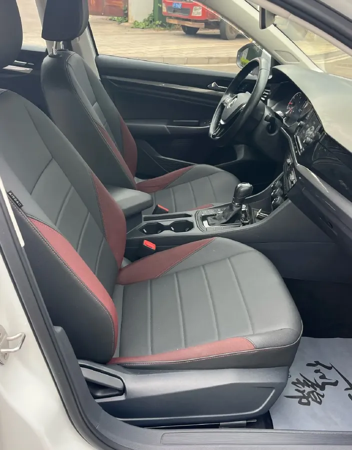 2019 Ford Focus 1.5T 184HP L3 8AT,autocango,china used car exporter,china ev exporter,chinese used car exporter,chinese used ev exporter