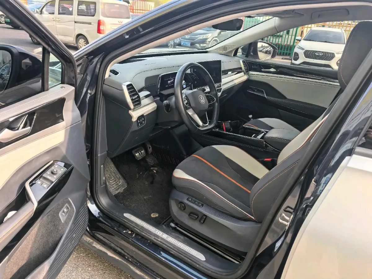 2022 Volkswagen ID.6 Crozz BEV 84.8KWH,autocango,china used car exporter,china ev exporter,chinese used car exporter,chinese used ev exporter