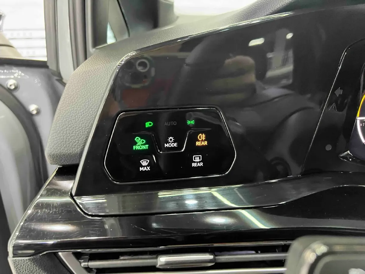 2023 Volkswagen Golf 1.4T 150HP L4 7DCT,autocango,china used car exporter,china ev exporter,chinese used car exporter,chinese used ev exporter