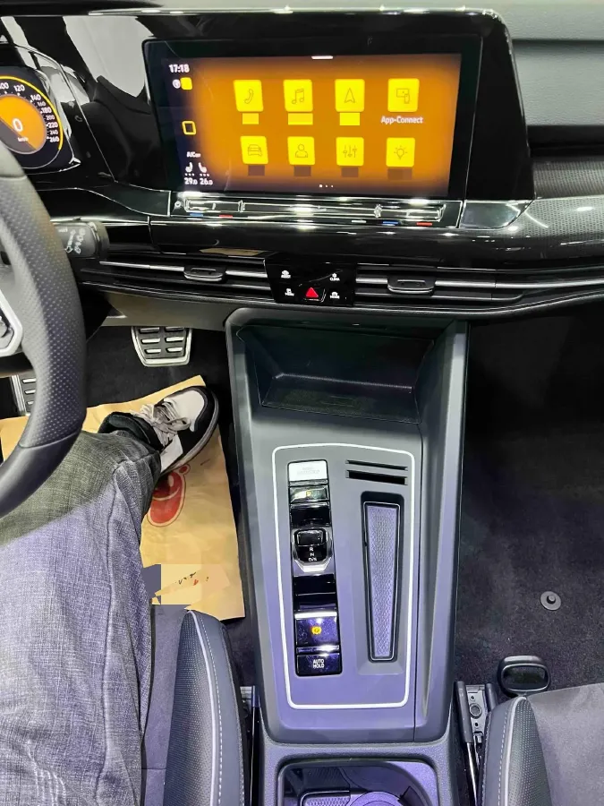 2023 Volkswagen Golf 1.4T 150HP L4 7DCT,autocango,china used car exporter,china ev exporter,chinese used car exporter,chinese used ev exporter