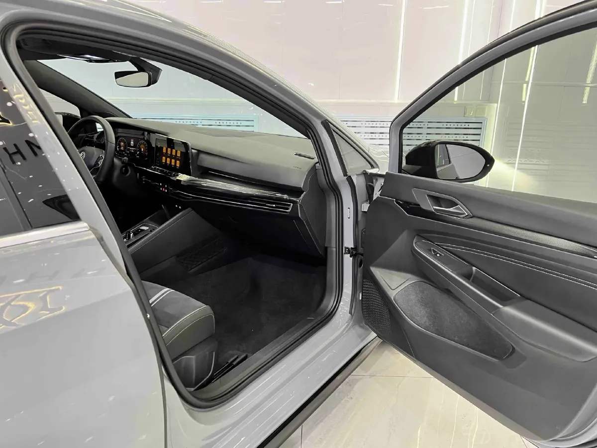 2023 Volkswagen Golf 1.4T 150HP L4 7DCT,autocango,china used car exporter,china ev exporter,chinese used car exporter,chinese used ev exporter