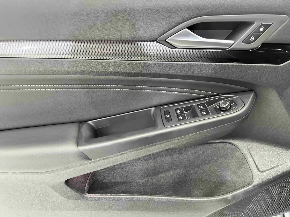 2023 Volkswagen Golf 1.4T 150HP L4 7DCT,autocango,china used car exporter,china ev exporter,chinese used car exporter,chinese used ev exporter