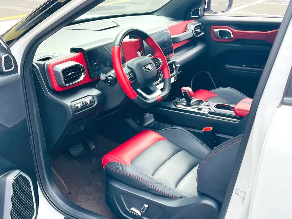 2020 Geely ICON 1.5T 177HP L3 7DCT,autocango,china used car exporter,china ev exporter,chinese used car exporter,chinese used ev exporter