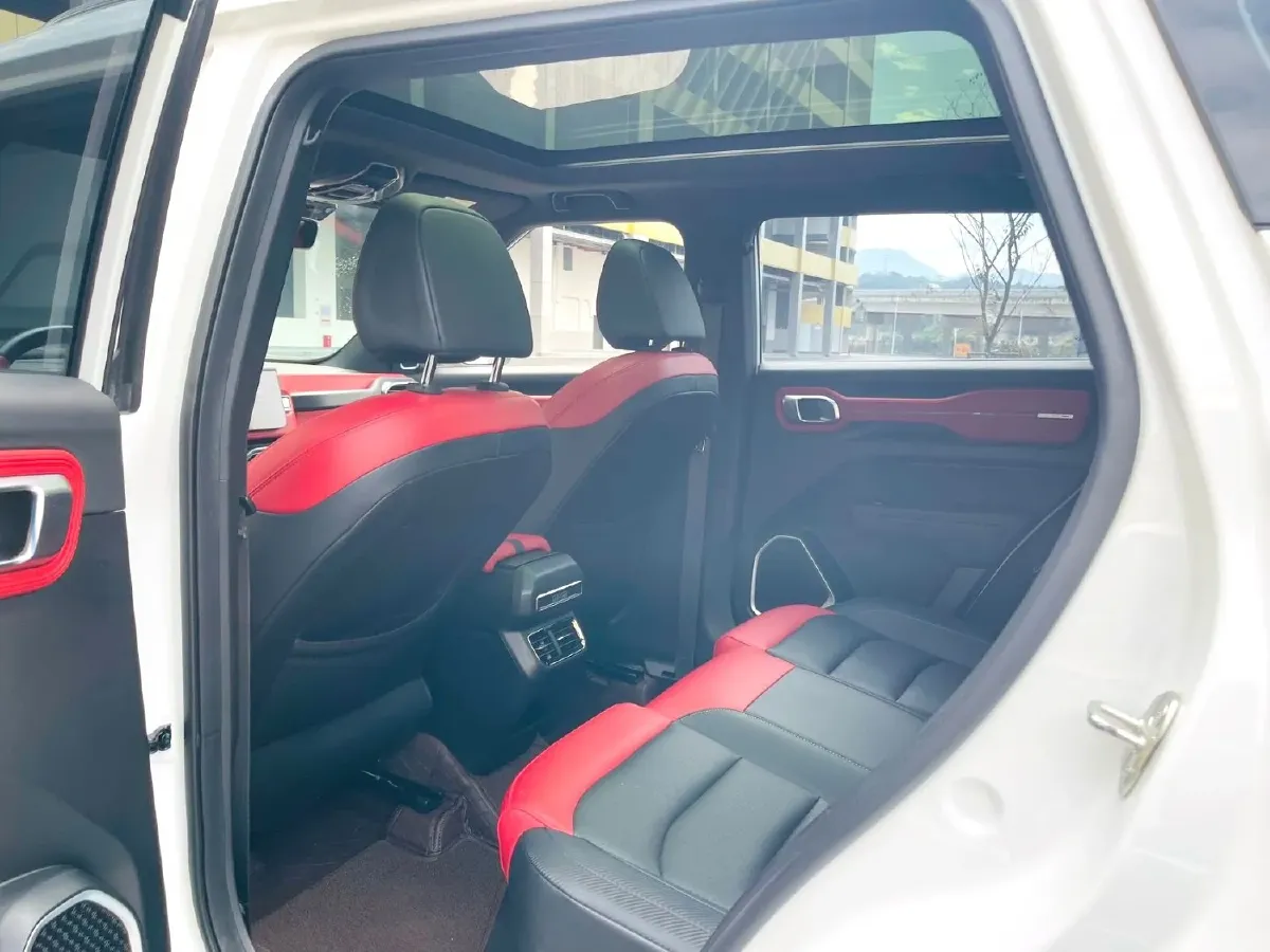 2020 Geely ICON 1.5T 177HP L3 7DCT,autocango,china used car exporter,china ev exporter,chinese used car exporter,chinese used ev exporter