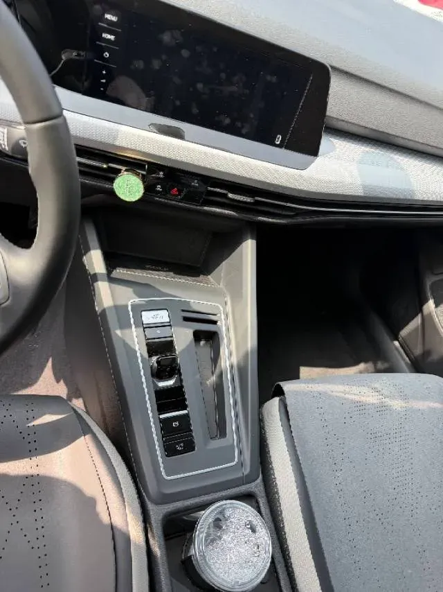 2023 Volkswagen Golf 1.4T 150HP L4 7DCT,autocango,china used car exporter,china ev exporter,chinese used car exporter,chinese used ev exporter