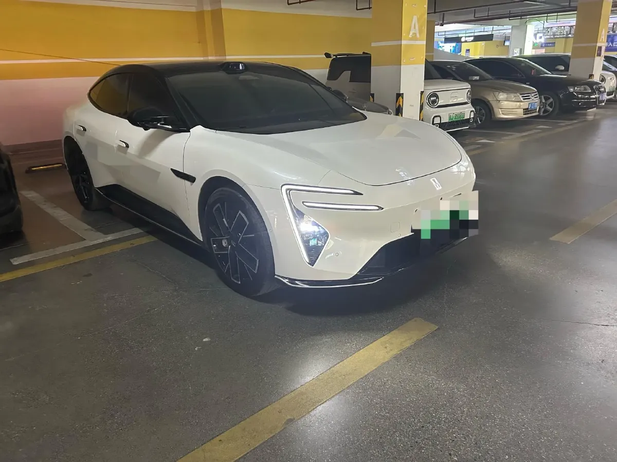 2025 Avatr 06 BEV,autocango,china used car exporter,china ev exporter,chinese used car exporter,chinese used ev exporter