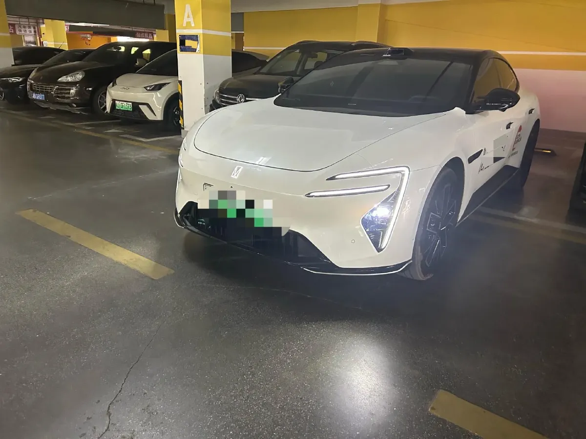 2025 Avatr 06 BEV,autocango,china used car exporter,china ev exporter,chinese used car exporter,chinese used ev exporter