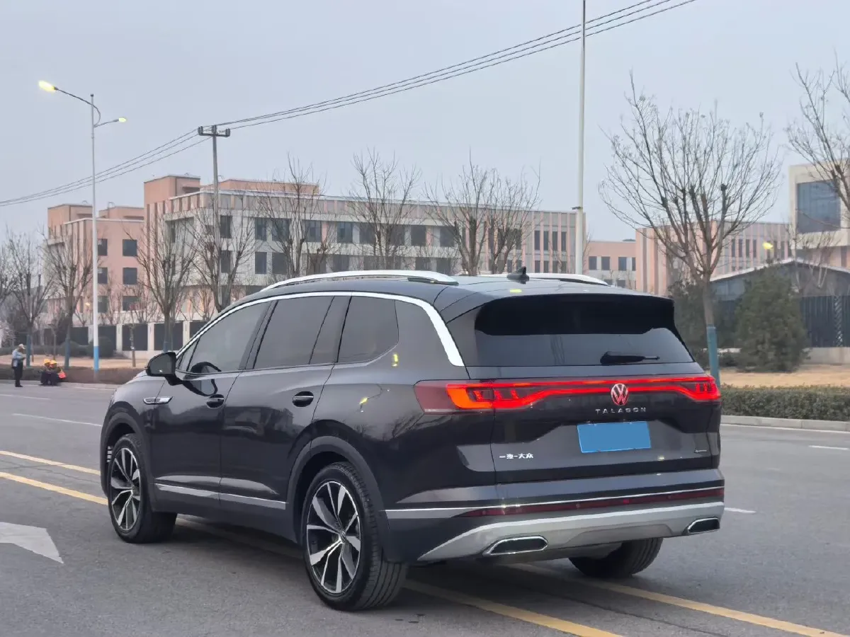 2022 Volkswagen Talagon 2.5T 299HP V6 7DCT,autocango,china used car exporter,china ev exporter,chinese used car exporter,chinese used ev exporter