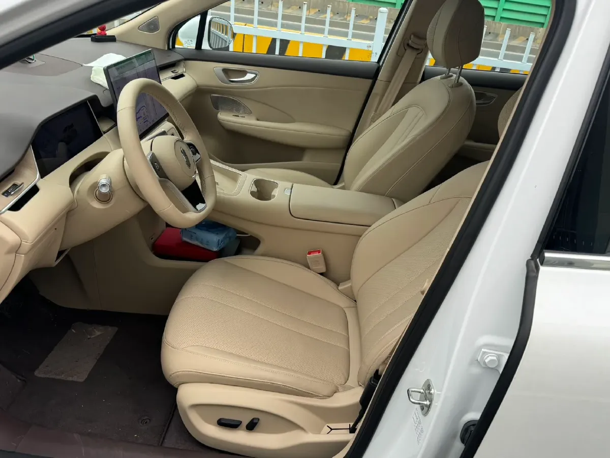 2025 HIMA Shangjie H5 BEV,autocango,china used car exporter,china ev exporter,chinese used car exporter,chinese used ev exporter