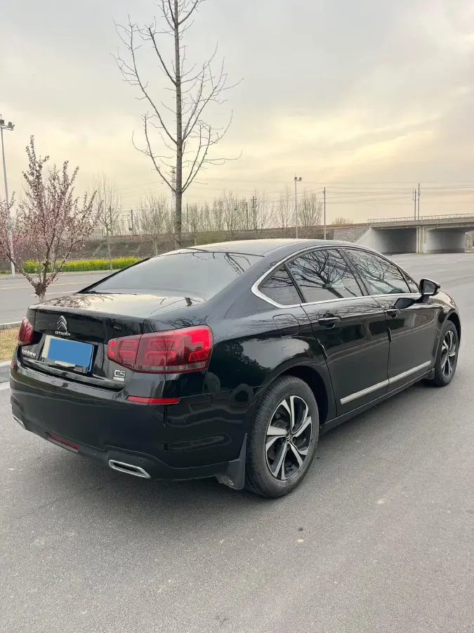 2017 Citroen C5 1.6T 167HP L4 6AT,autocango,china used car exporter,china ev exporter,chinese used car exporter,chinese used ev exporter