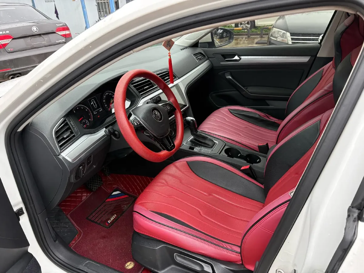 2019 Volkswagen T-Cross 1.4T 150HP L4 7DCT,autocango,china used car exporter,china ev exporter,chinese used car exporter,chinese used ev exporter