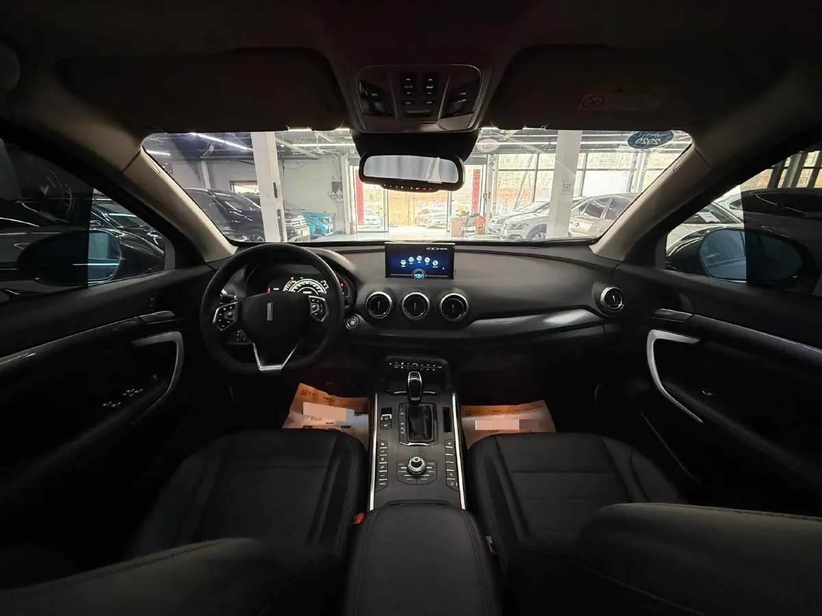 2017 WEY VV7 2.0T 234HP L4 7DCT,autocango,china used car exporter,china ev exporter,chinese used car exporter,chinese used ev exporter