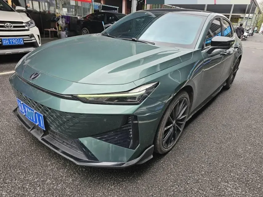 2024 ChangAn UNI-V 1.5T 188HP L4 7DCT,autocango,china used car exporter,china ev exporter,chinese used car exporter,chinese used ev exporter