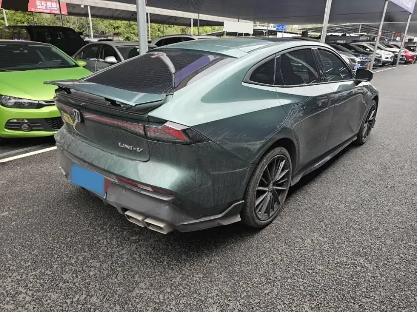 2024 ChangAn UNI-V 1.5T 188HP L4 7DCT,autocango,china used car exporter,china ev exporter,chinese used car exporter,chinese used ev exporter