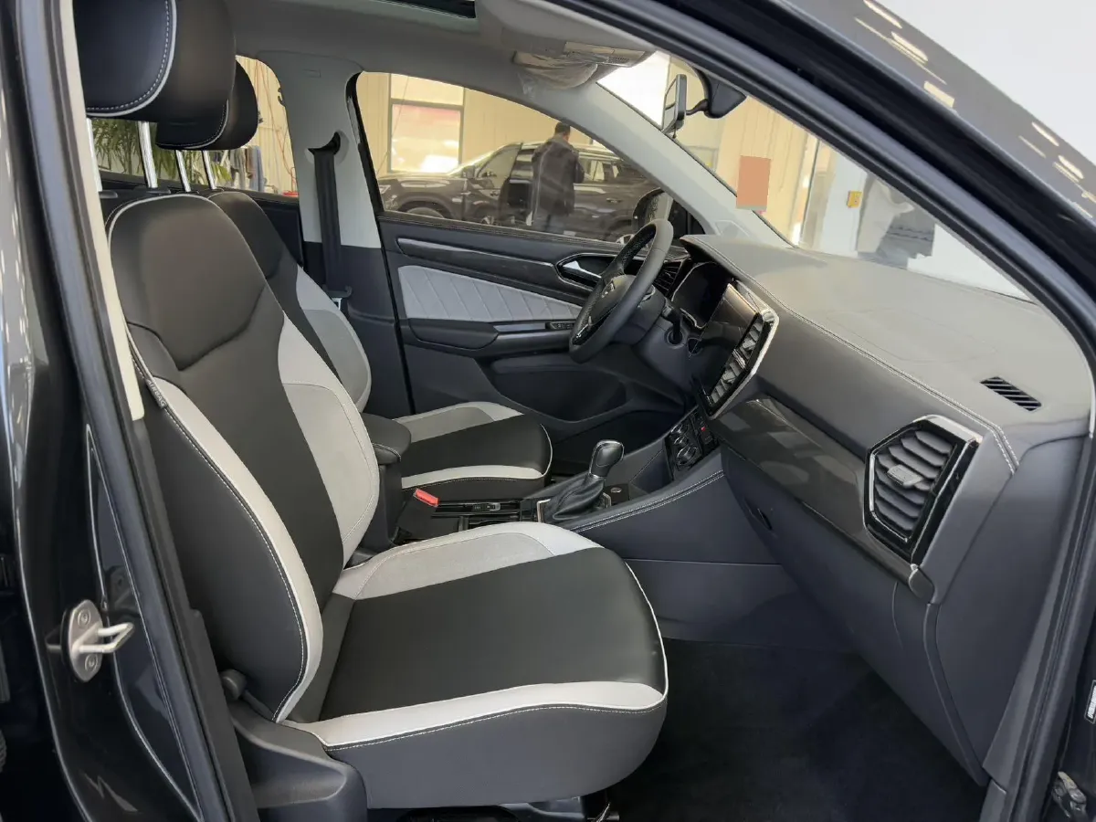 2021 Jetta VS7 1.4T 150HP L4 6AT,autocango,china used car exporter,china ev exporter,chinese used car exporter,chinese used ev exporter