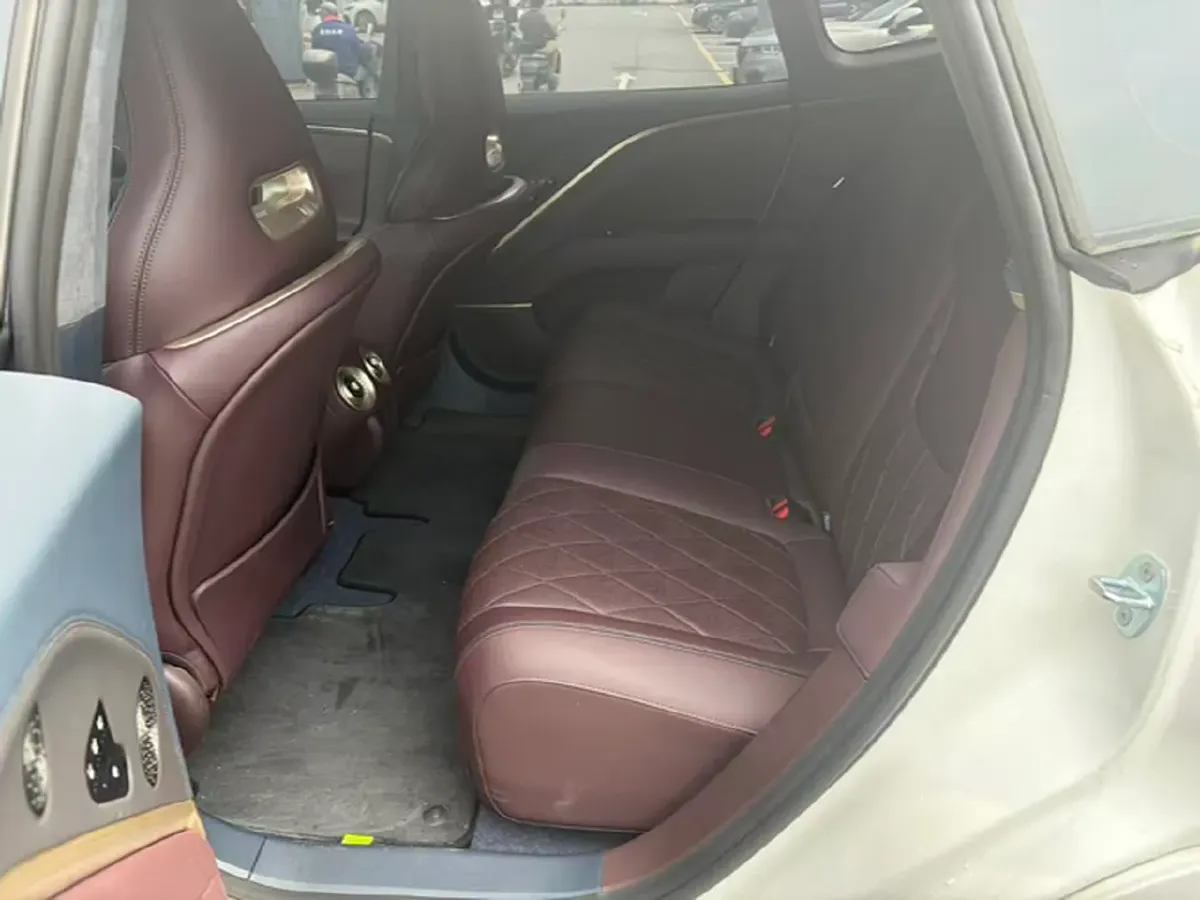 2025 Avatr 11 1.5T 156HP L4 REEV,autocango,china used car exporter,china ev exporter,chinese used car exporter,chinese used ev exporter