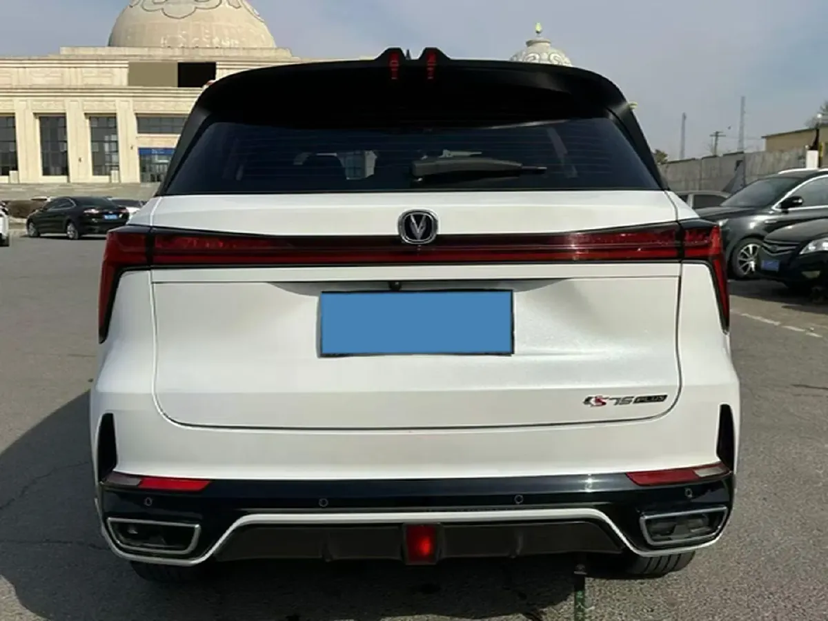 2023 ChangAn CS75 Plus 1.5T 188HP L4 8AT,autocango,china used car exporter,china ev exporter,chinese used car exporter,chinese used ev exporter
