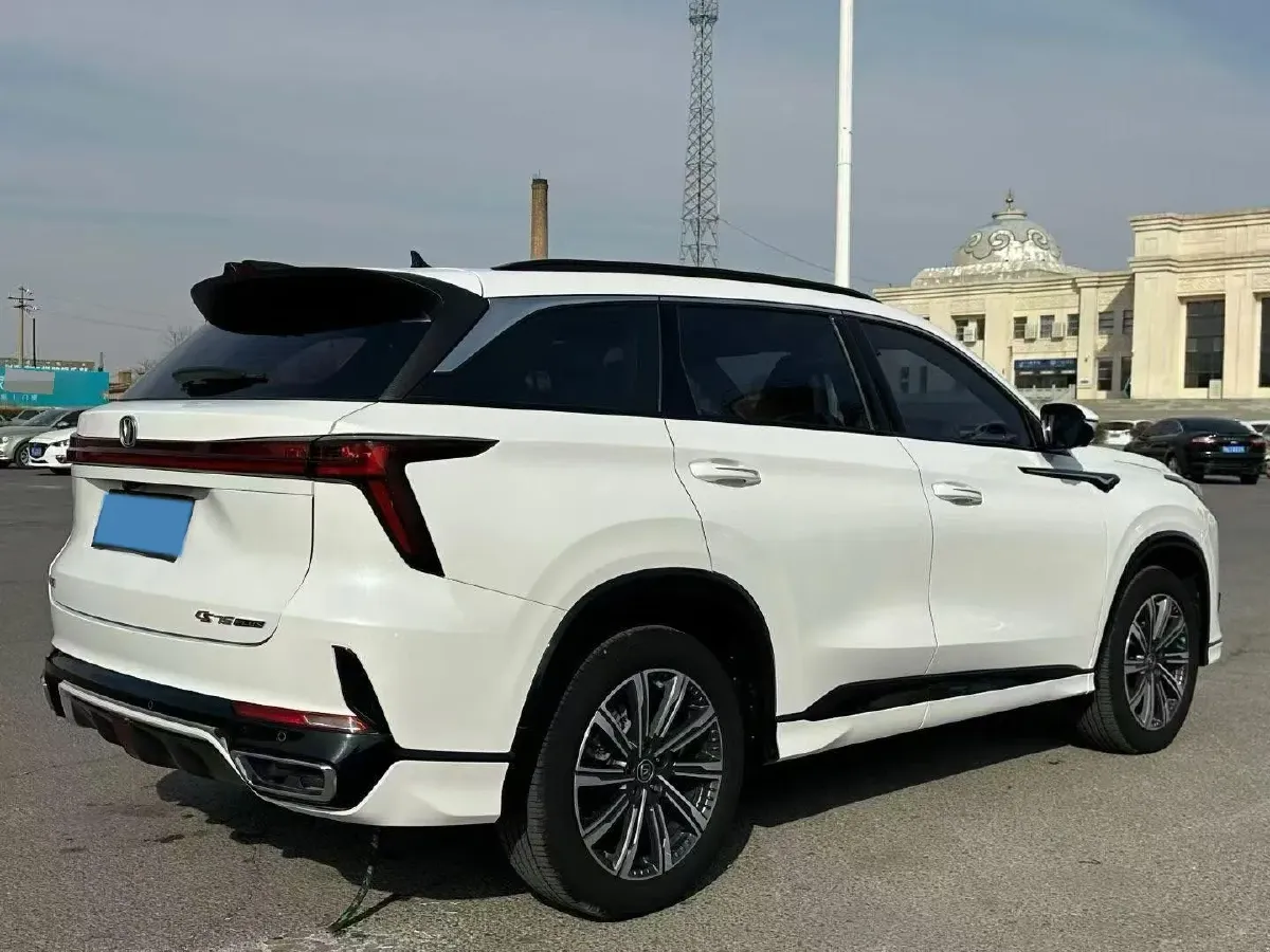 2023 ChangAn CS75 Plus 1.5T 188HP L4 8AT,autocango,china used car exporter,china ev exporter,chinese used car exporter,chinese used ev exporter
