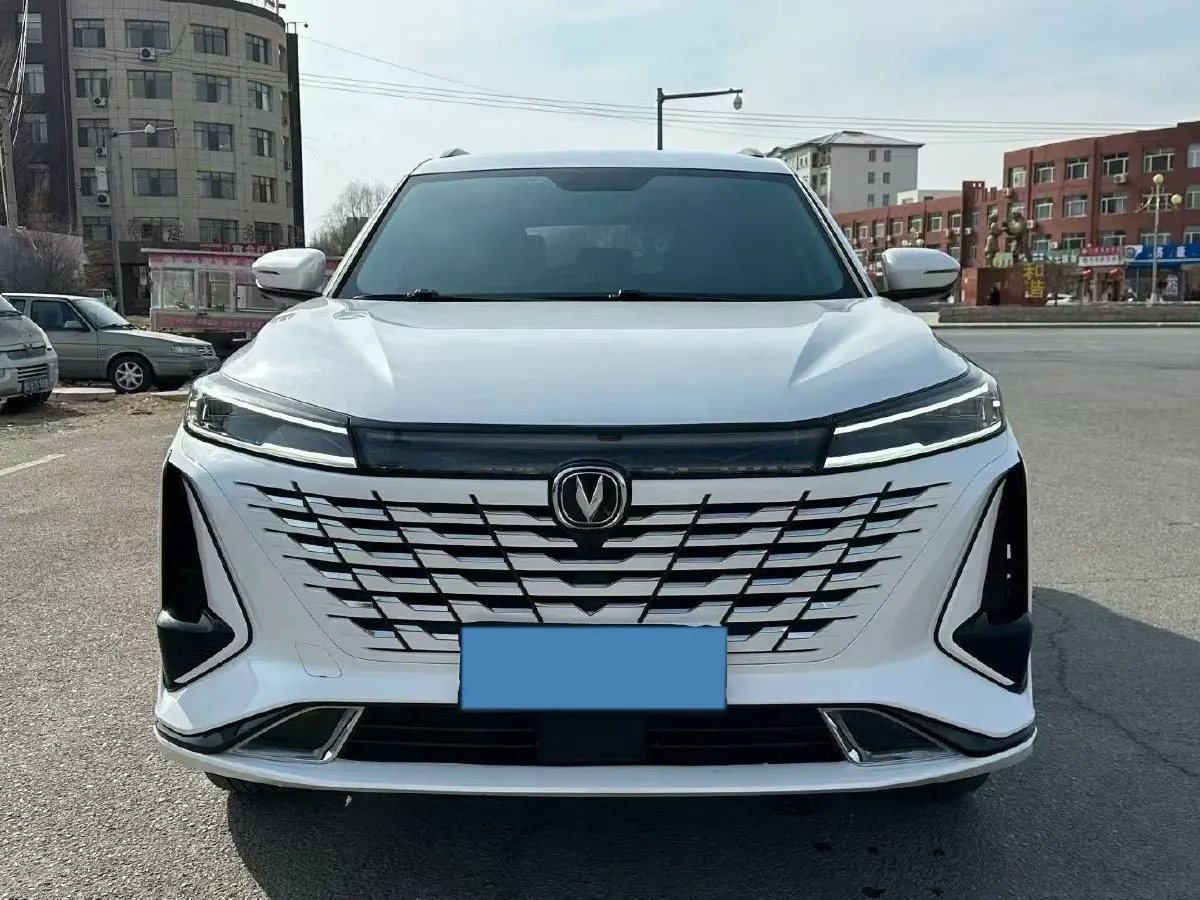 2023 ChangAn CS75 Plus 1.5T 188HP L4 8AT,autocango,china used car exporter,china ev exporter,chinese used car exporter,chinese used ev exporter