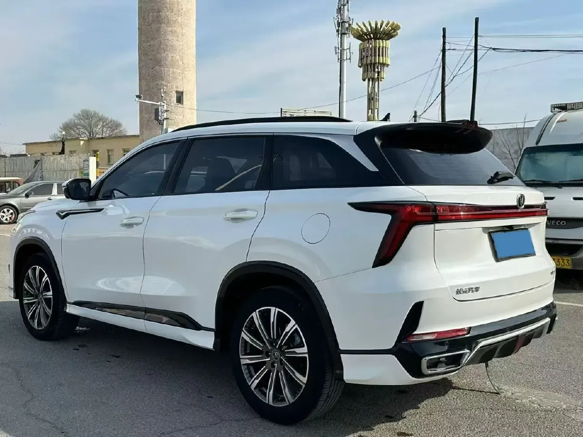 2023 ChangAn CS75 Plus 1.5T 188HP L4 8AT,autocango,china used car exporter,china ev exporter,chinese used car exporter,chinese used ev exporter