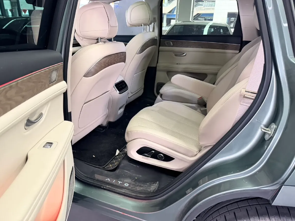 2022 AITO AITO M7 Range Extended 125HP REEV 40KWH,autocango,china used car exporter,china ev exporter,chinese used car exporter,chinese used ev exporter