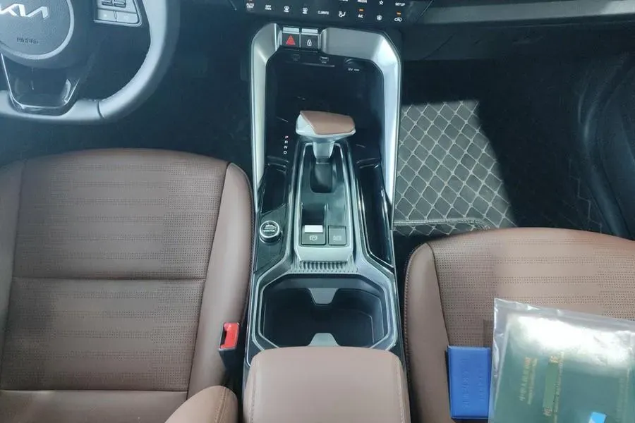 2021 Kia Sportage R 2.0L 161HP L4 6AT,autocango,china used car exporter,china ev exporter,chinese used car exporter,chinese used ev exporter