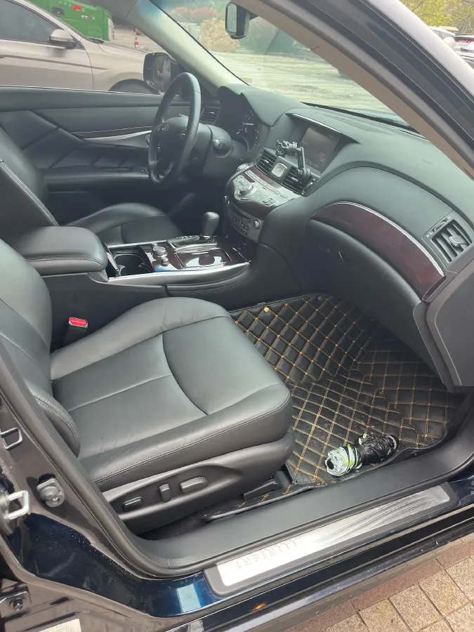 2019 Infiniti Q70 2.0T 211HP L4 7AT,autocango,china used car exporter,china ev exporter,chinese used car exporter,chinese used ev exporter