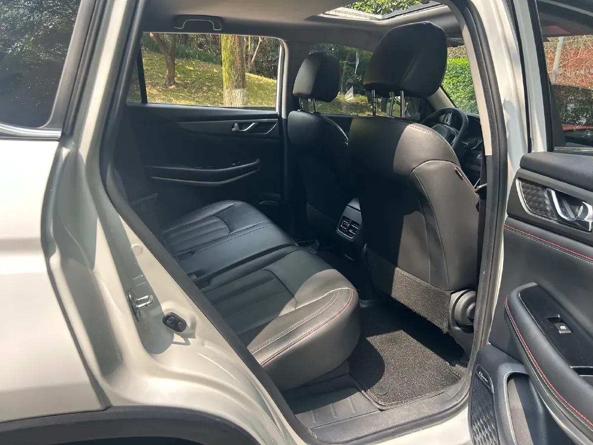 2021 ChangAn CS75 1.5T 178HP L4 7DCT,autocango,china used car exporter,china ev exporter,chinese used car exporter,chinese used ev exporter