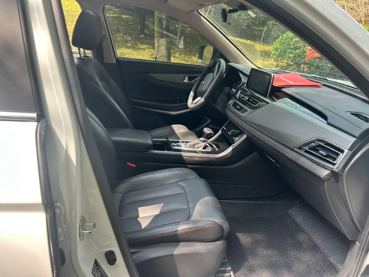 2021 ChangAn CS75 1.5T 178HP L4 7DCT,autocango,china used car exporter,china ev exporter,chinese used car exporter,chinese used ev exporter